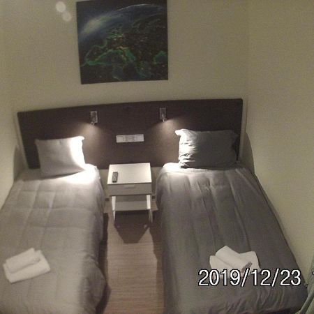 Rent0Nline Brwinow Rooms Екстер'єр фото