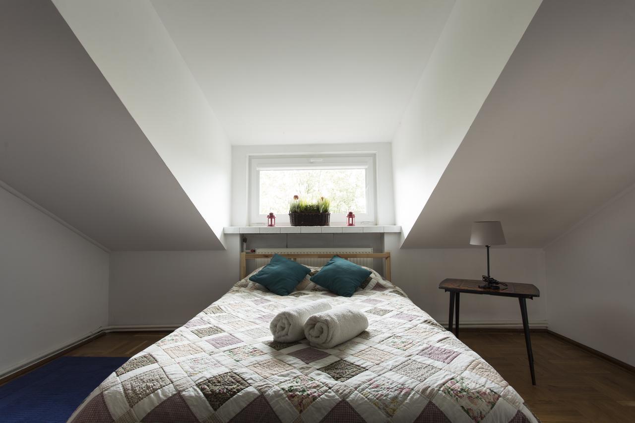 Rent0Nline Brwinow Rooms Екстер'єр фото